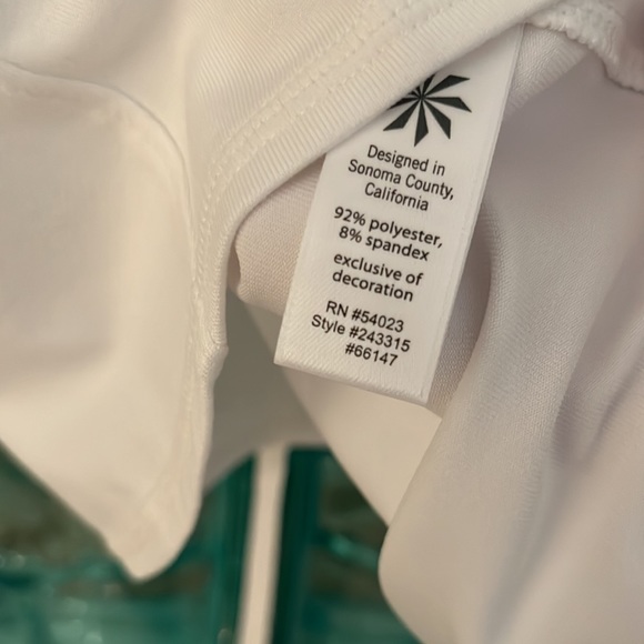 Athleta Performance Top - Picture 8 of 9